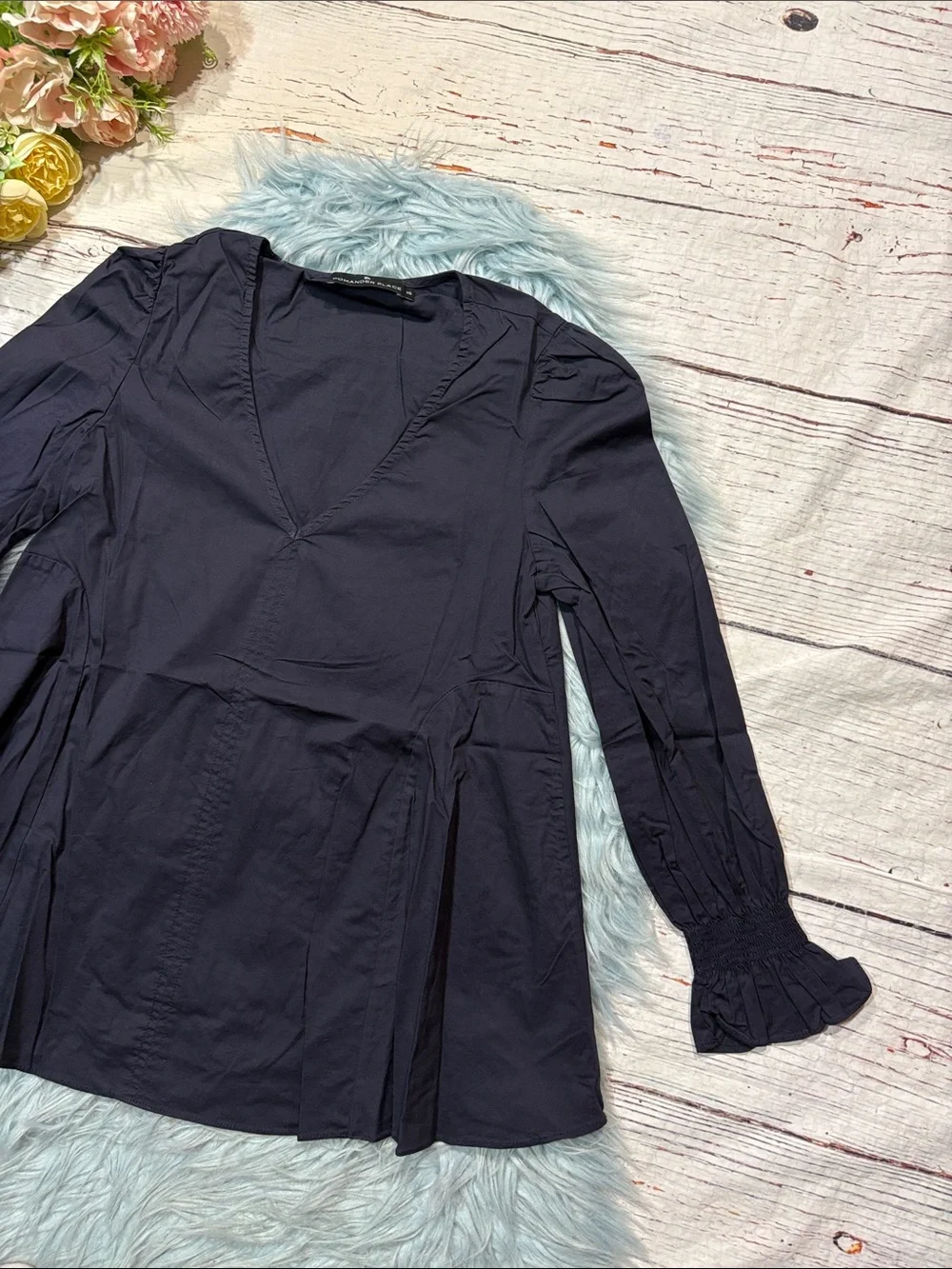 NWOT Tuckernuck Navy Easton V-neck 3/4 Puff Sleeve Blouse